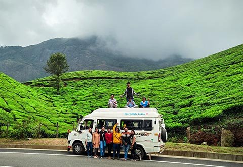 Divine Kerala: Temples, Hills & Houseboats